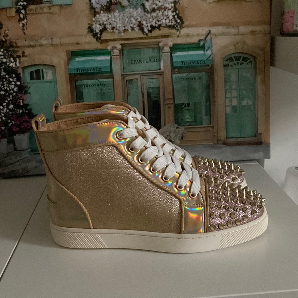 *Reposh* Christian Louboutin Lou Spike women's sneaker